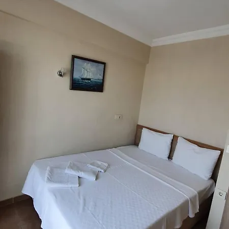 Lejlighedshotel Lebedos 1 4*