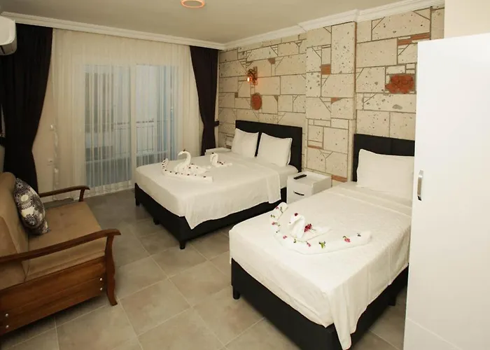 מלון דירות Lebedos 1 גומולדור