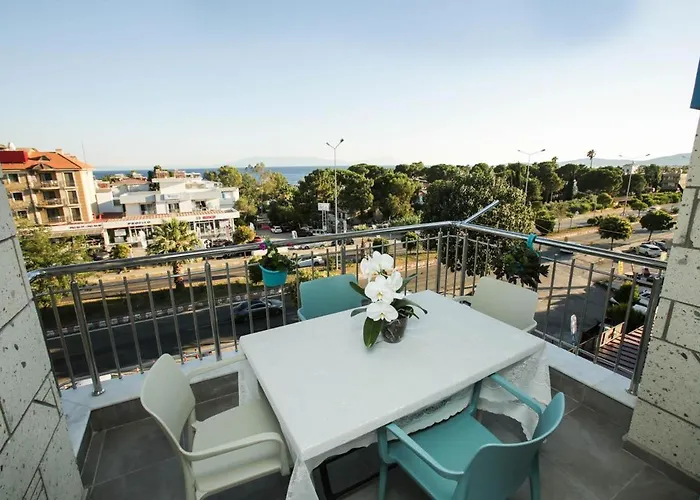 מלון דירות Lebedos 1 גומולדור